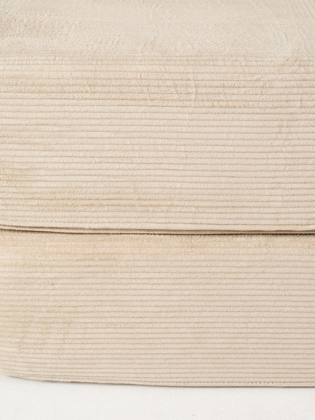Sofá Gianni 2 Cuerpos — Tapizado en Corduroy | Estructura Metálica | 203 cm
