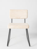 Silla Vera — Tapizado en Corduroy | Base Metálica Negra | Silla de Comedor Retro