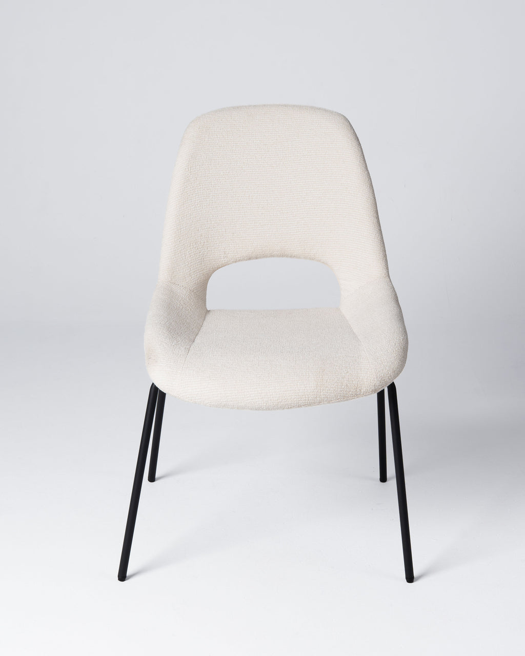 Silla Nerea — Tapizado | Base Metálica Negra | Comedor