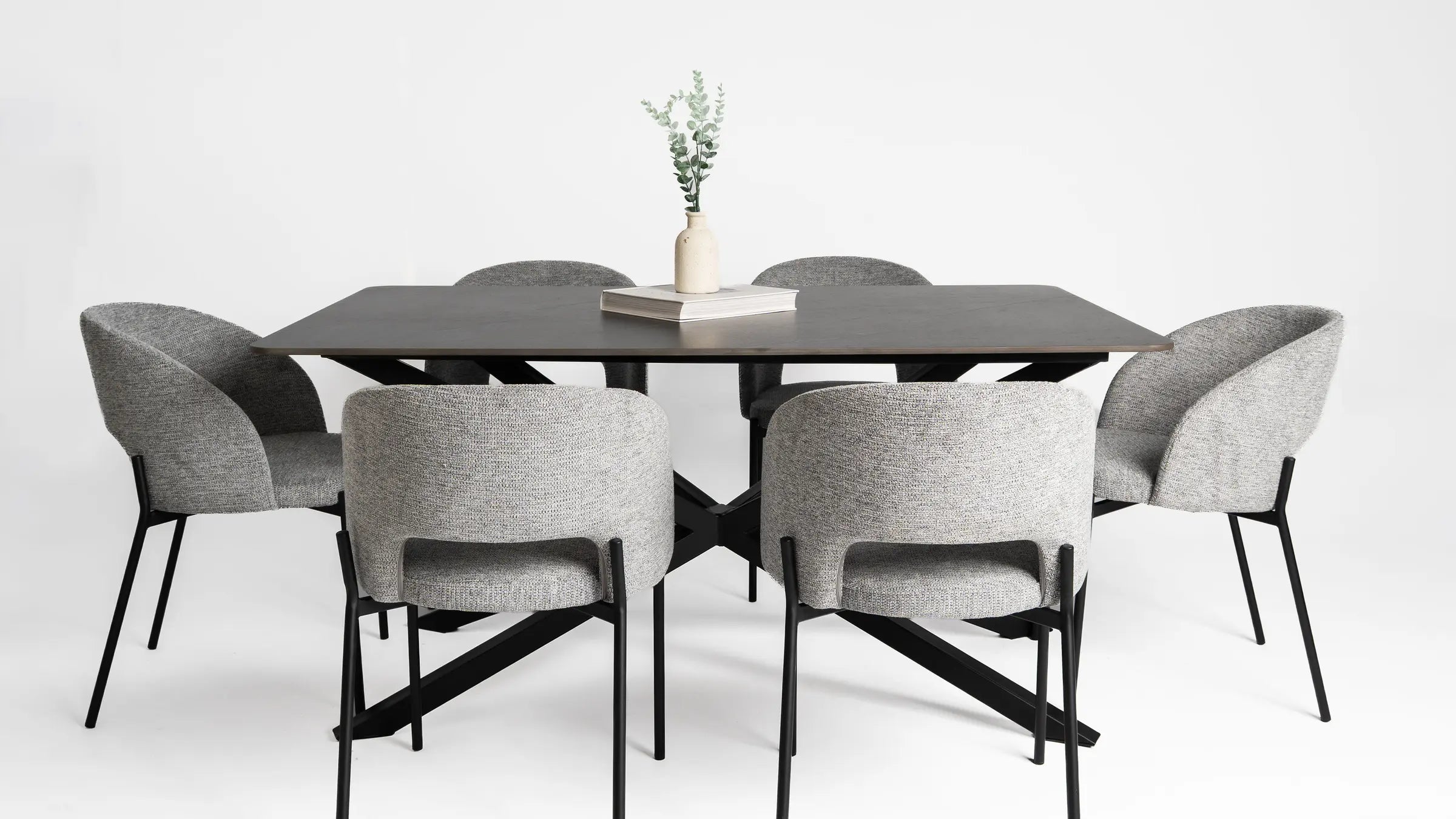Mesa de comedor y sillas de Bless Home